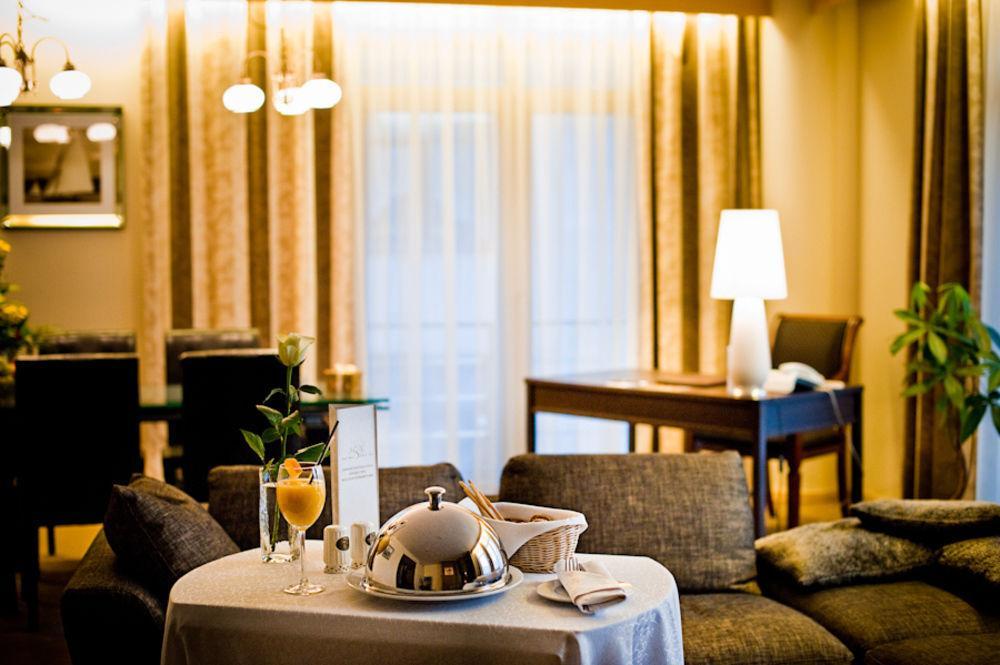Royal Square Hotel&Suites Rīga Cameră foto